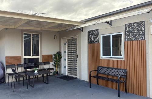Fairfield Heights House | Cozy 3BR with free dryer & free parking& lockable front gate
