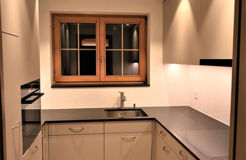 Klosters Dorf Apartment | Cozy 4 1/2 room maisonette with Arvenstube with a view of the mountains