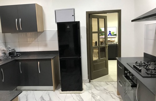 East Legon Apartment | Cozy 4 bedroom furnished apartment for family and business