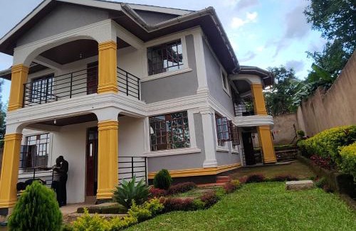 Kisii House | Cozy 4 Bedroom Holiday Home