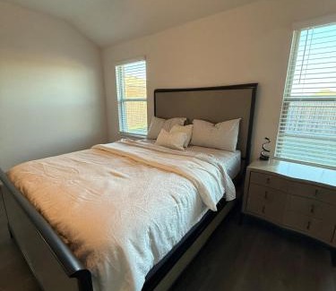 Anna House | Cozy 4 Bedroom Home