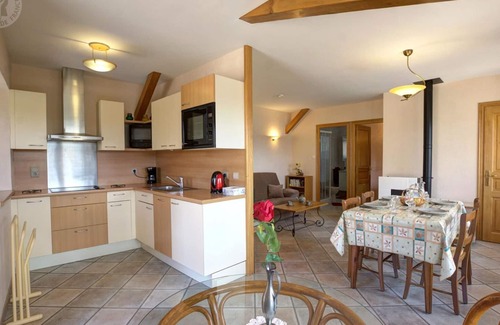 Merle-Leignec Cottage | Cozy 40m² Gîte with Garden, Internet, Baby Gear, Pet-Friendly, Near Hiking and Historic Sites