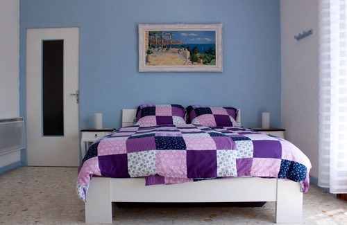 Castellane Bed & Breakfast | Cozy accommodation for up to 6 people with mountain views v. Balcony/winter garden
