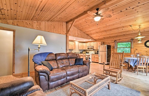 Shipshewana Cabin | Cozy Amish Country Cabin on Shipshewana Lake!