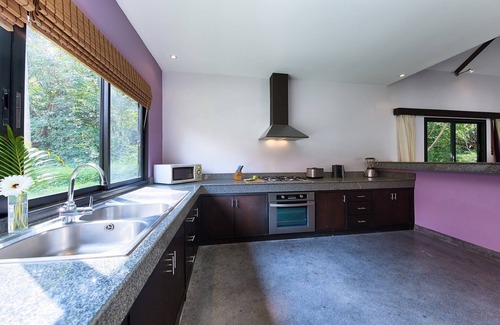 Thong Krut Villa | cozy and bright villa with pool and 3 bedrooms near the beach