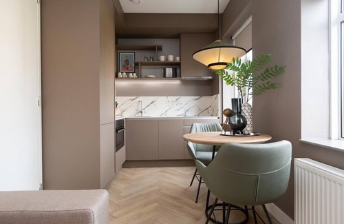 The Hague Center Apartment | Cozy and budget-friendly studio apartment.