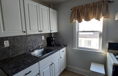 Ewing Apartment | Cozy and Clean 1-Bdr Apt in a Quiet Neighborhood