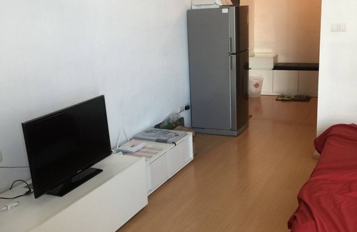 Ekkamai Condo | Cozy and clean studio bedroom
