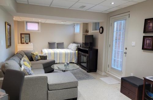 Richmond Hill Apartment | Cozy and comfy Studio Apartment