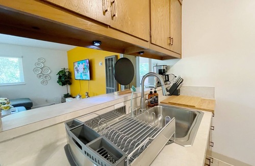 Lafayette Apartment | Cozy and Lovely walk to downtown