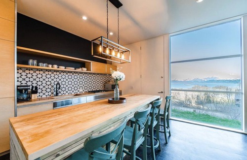 Homer House | Cozy and modern craftsman home with deck, fire pit, and amazing views!