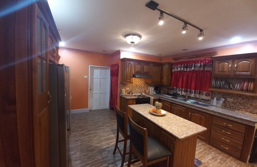 Longdenville House | Cozy and Secure House