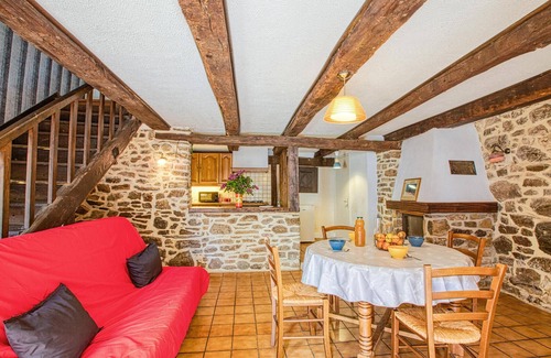Saint-Chely-d'Aubrac Apartment | Cozy apartment in Saint-Chely-d'Aubrac