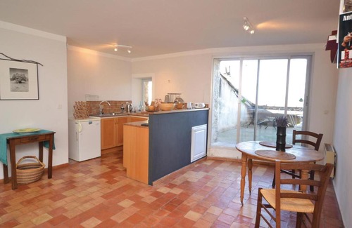 Bonnieux Apartment | Cozy Apartment In Bonnieux With Kitchen