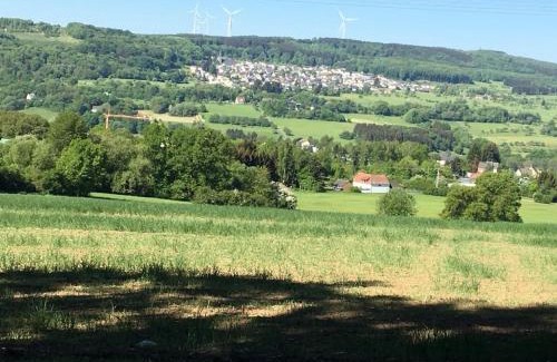 Waldbrunn Apartment | Cozy Apartment in Ellar with Garden