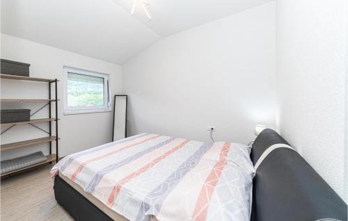 Kastela Apartment | Cozy Apartment In Kastel Luksic