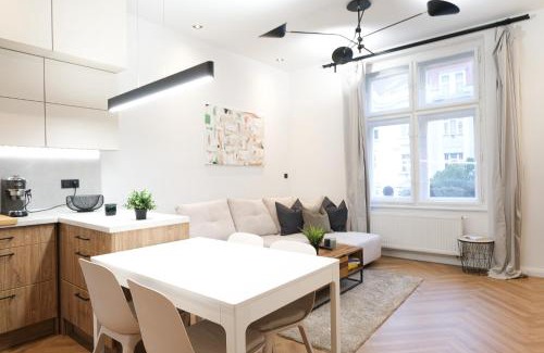 Vrsovice Apartment | Cozy Apartment in picturesque Prague district