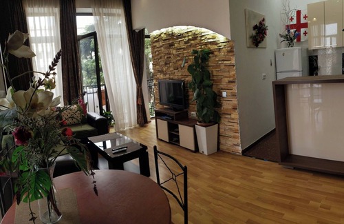 Tbilisi City Centre Apartment | Cozy apartment near the metro Liberty Square
