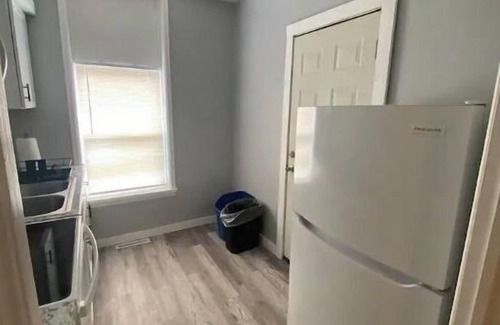 Albert Lea Apartment | Cozy apartment next to Fountain lake, hospital and downtown restaurants.