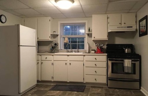 East Atlanta Apartment | Cozy Apartment Retreat in East Atlantan