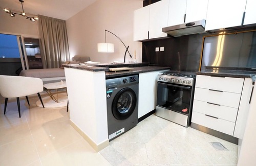 Al Quoz Apartment | Cozy apartment with AC and WiFi in enjoyable Dubai