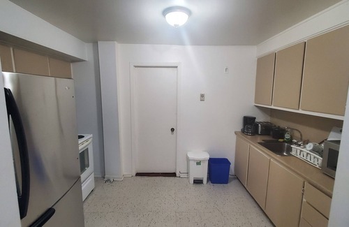 LaSalle Apartment | Cozy Apartment with Parking, River View, 15 minutes Downtown