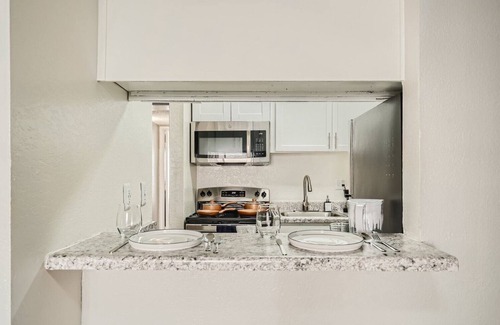 Tucson Apartment | Cozy Apartment with Stunning Amenities. Amazing LOCATION