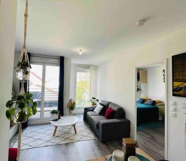Bezons Apartment | Cozy appart near la defense & Paris