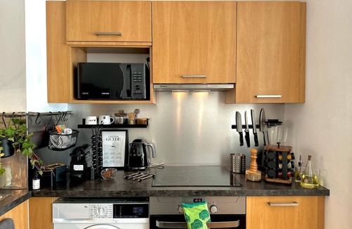 Bezons Apartment | Cozy Appartment - 10' La Defense -25' Paris - Parking