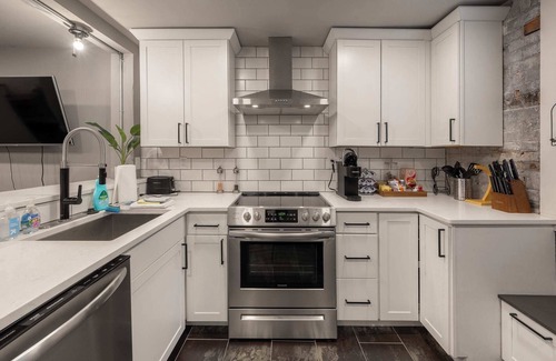 Ludlow Apartment | Cozy Artist's Studio in Beautiful Historic Ludlow