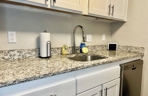 Doraville Apartment | Cozy Atlanta 2 BR Apartment