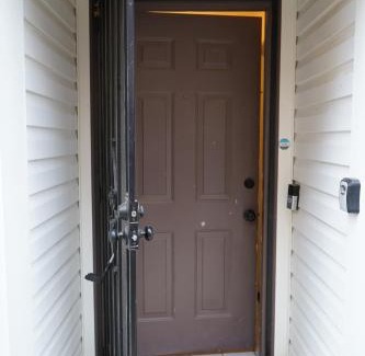 Ellendale House | Cozy Bartlett home with garage, fenced backyard