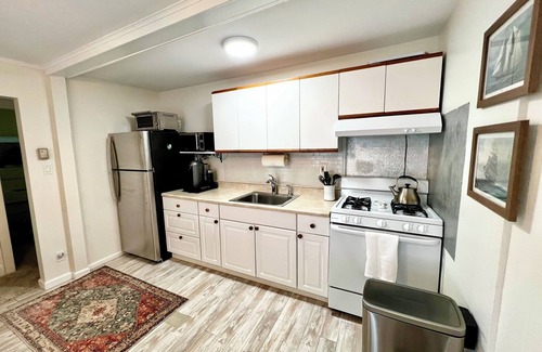 Long Beach House | Cozy Beach Cottage Steps From Ocean, Driveway, Beach Passes!