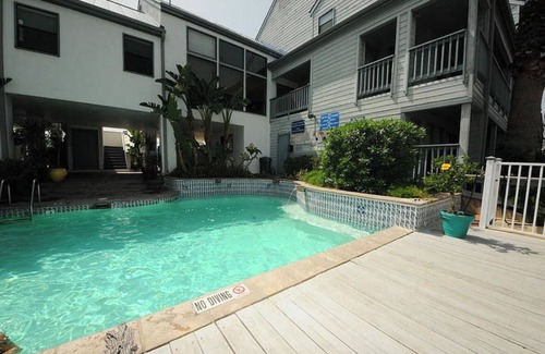 Corpus Christi Condo | Cozy Beach Retreat with Canal Access!