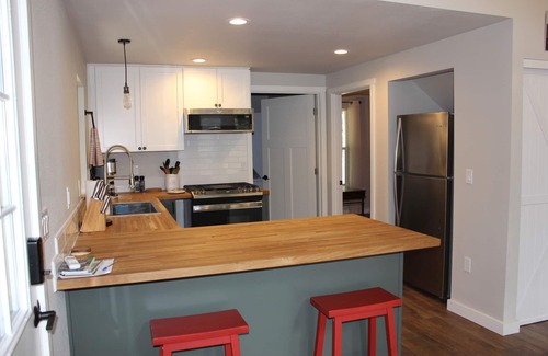 Hoodsport House | Cozy Bears Den Cabin just off Lake Kokanee