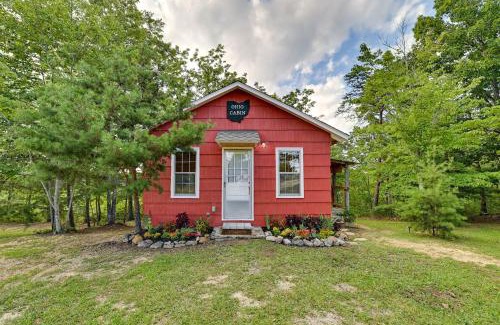 Heidelberg House | Cozy Beattyville Cabin with Fire Pit and Hot Tub
