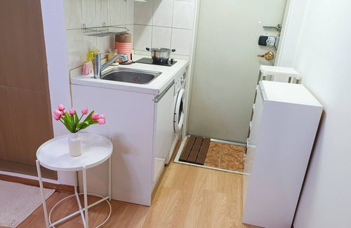 Seowon-dong House | Cozy & beautiful house 4-minutes walk from Sadang station