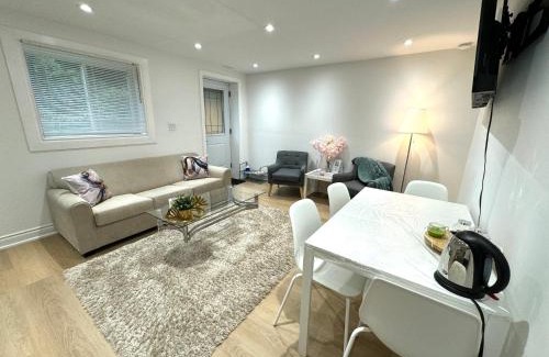 Richmond Hill Apartment | Cozy, brand-new, 2BDR,walkout apt, free parking