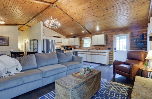 Brookville Cabin | Cozy Brookville Home w/Fire Pit & Deck!
