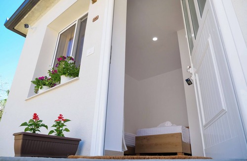 Berat House | Cozy bungalow in charming Roshnik Village 101