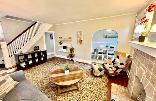 West Price Hill House | Cozy Bungalow Quiet Neighborhood Suite 1