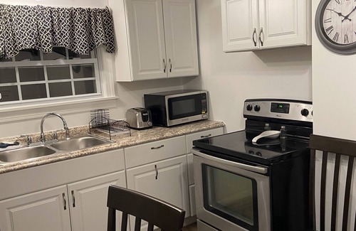 Wilkes-Barre House | Cozy bungalow