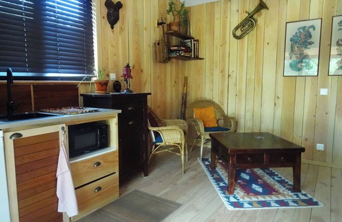 Saint-Andre-de-Cruzieres Ski Chalet | Cozy cottage under the oaks with outdoor kitchen, ideal for recharge.