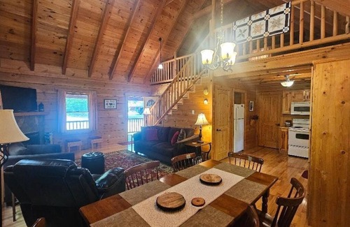 Reserve at Fairystone Cabin | Cozy cabin in a beautiful rustic community w lakes, mountains, wineries & more.