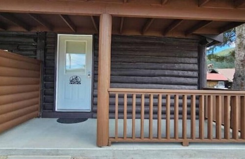Cooke City-Silver Gate Cabin | Cozy Cabin in Cooke City