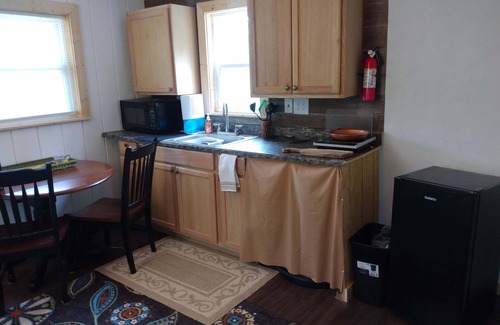 Sequatchie Cabin | Cozy cabin in the mountains with hiking trails and gorgeous waterfalls close by!