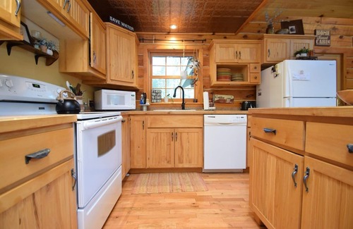 Webster Cabin | Cozy Cabin in the Woods