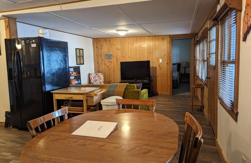 Palmyra Cottage | Cozy cabin with 200’ of waterfront on Whites Pond