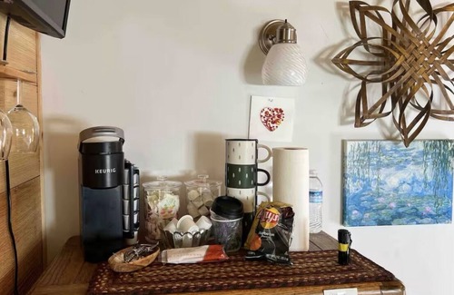 Davenport Cabin | Cozy cabin with WiFi and AC in charming East Meredith