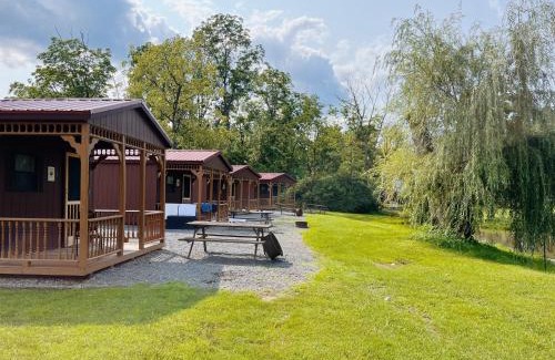 Mifflinburg House | Cozy Cabin4 Within Campground
